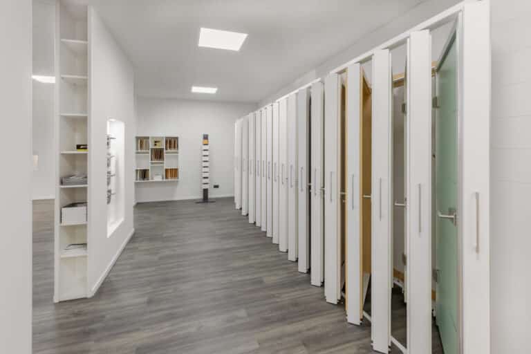 Türenselektion im Showroom